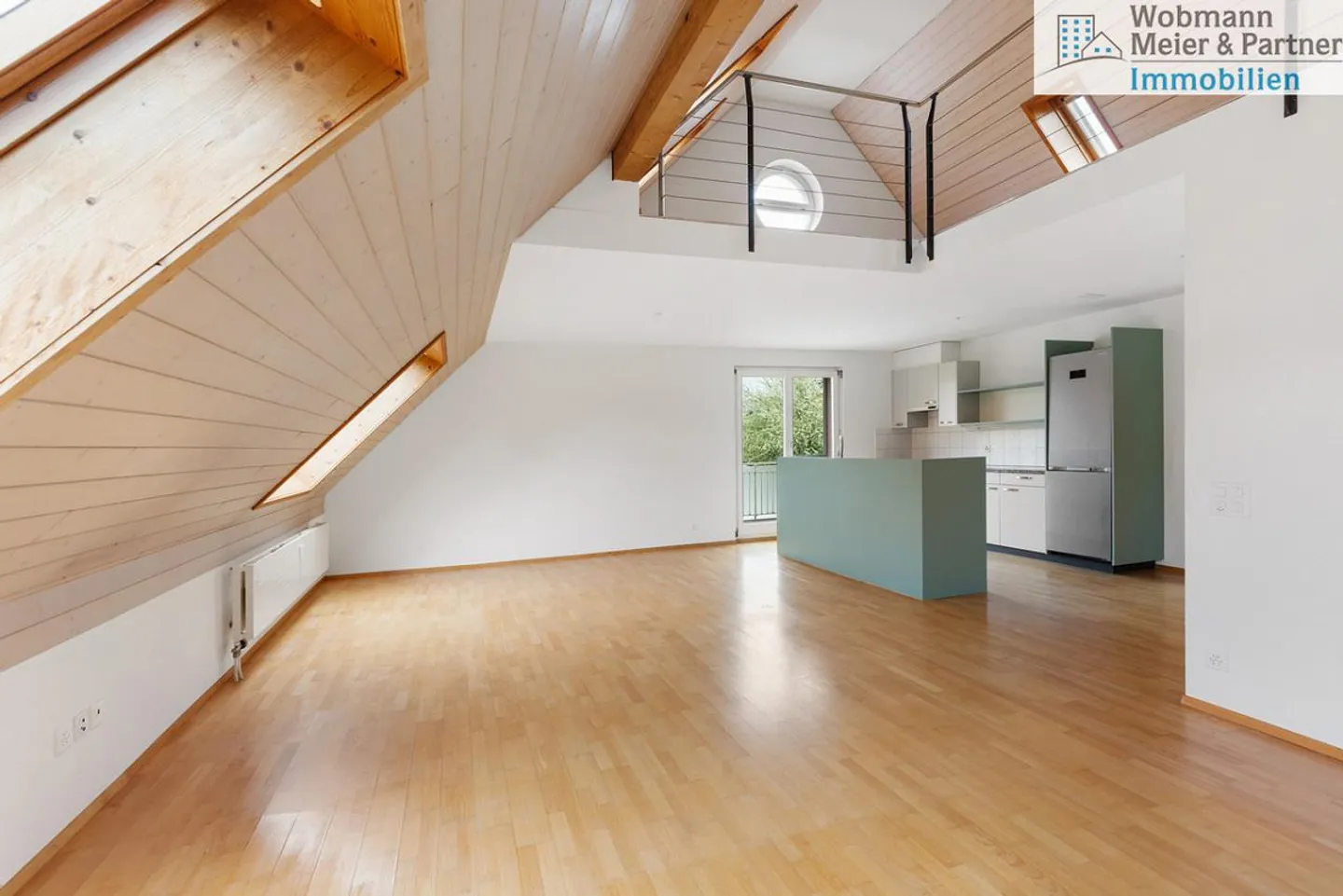 Vivre central et au calme - belle maisonette sous les toits à Effretikon - Photo 1 sur 7