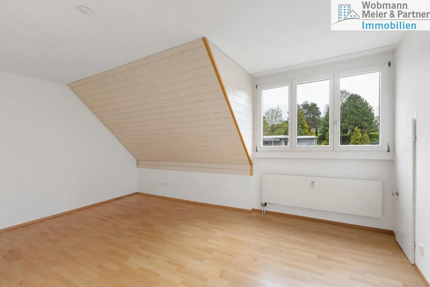 Vivre central et au calme - belle maisonette sous les toits à Effretikon - Photo 4 sur 7