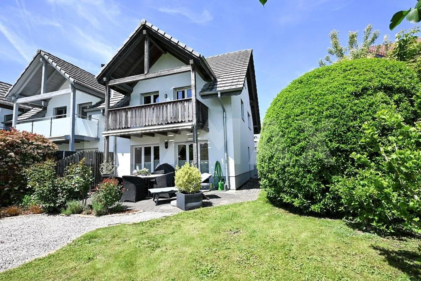 Découvrez la charmante maison d'angle à Merenschwand - Photo 1 sur 13
