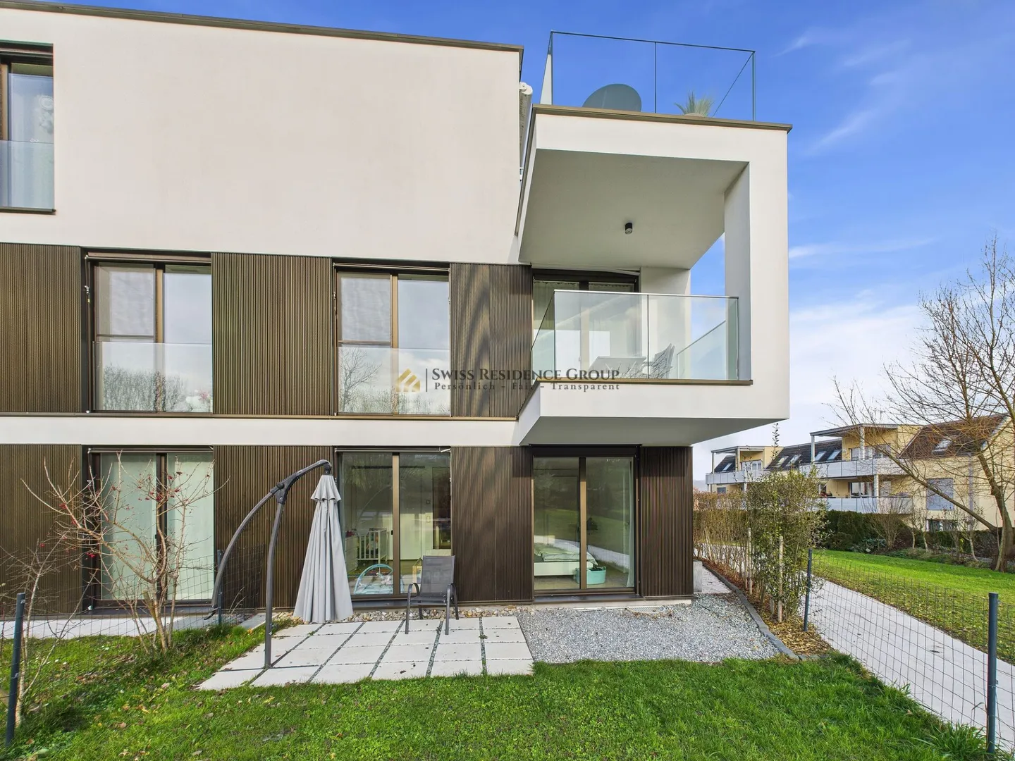 Exklusives Wohnen mit privatem Aussenbereich - Foto 1 von 16