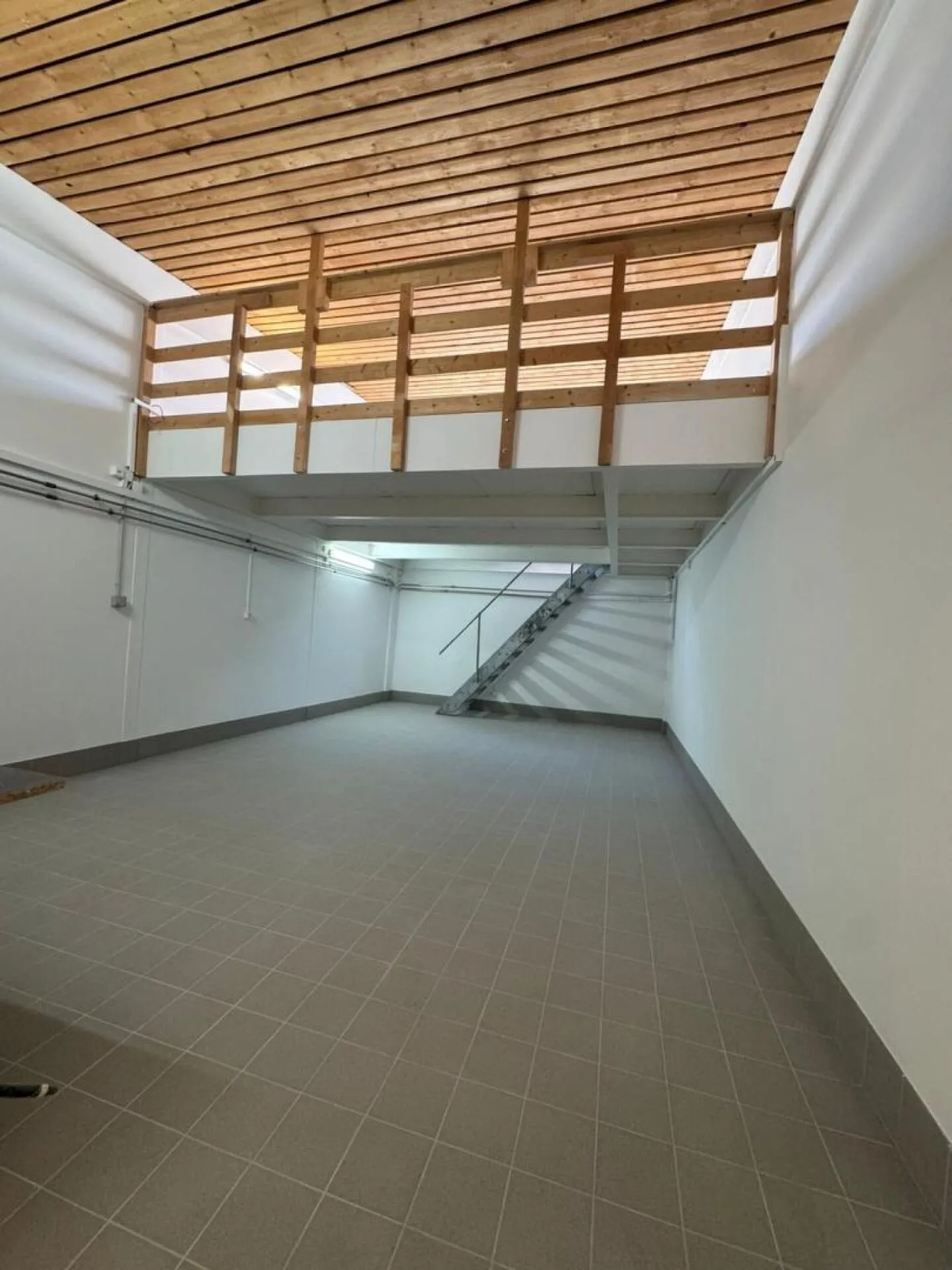 Amministrativo/Ufficio 75 m2 a Yverdon-les-Bains - Foto 1 di 9