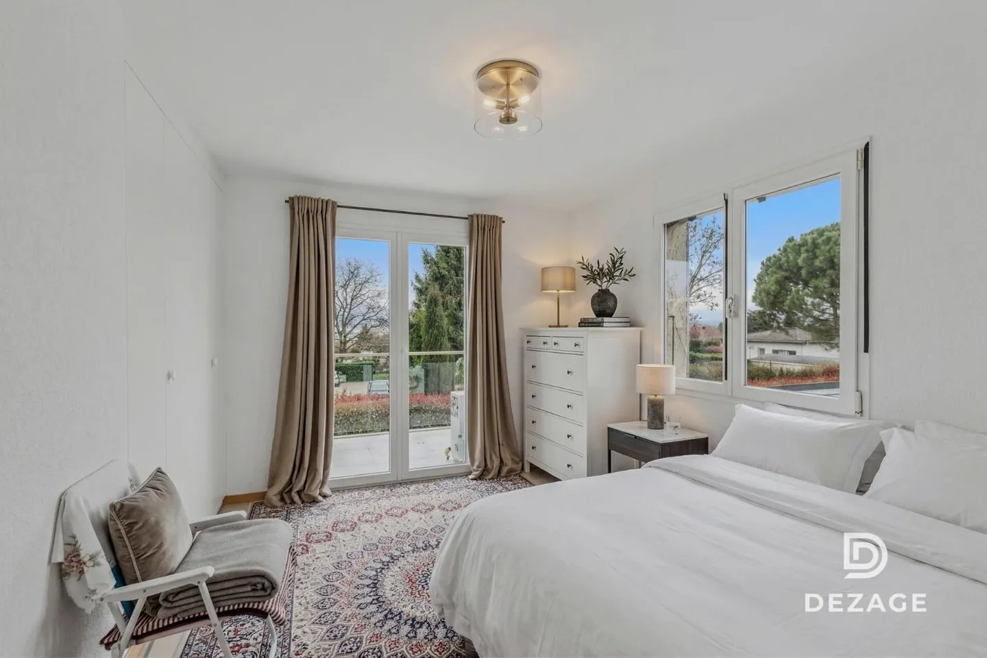 Villa avec vue sur le lac, entièrement rénovée et divisée en plusieurs appartements - Photo 7 sur 11