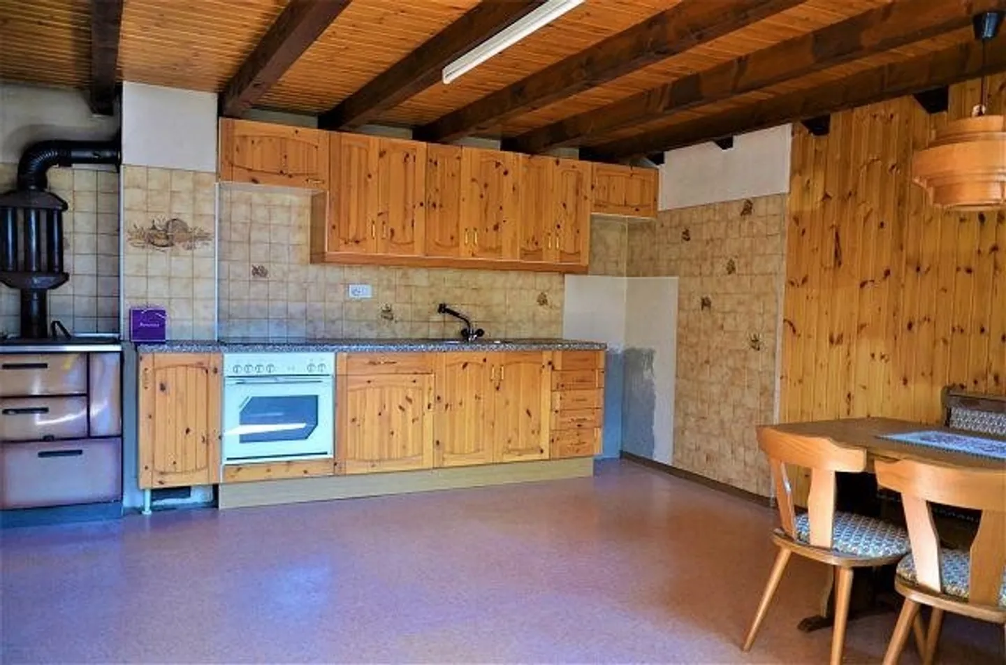 Casa di villaggio di 3 vani in posizione molto tranquilla e soleggiata con vista / Casa di 3 vani con piccolo giardino e bella vista panoramica - Foto 3 di 30