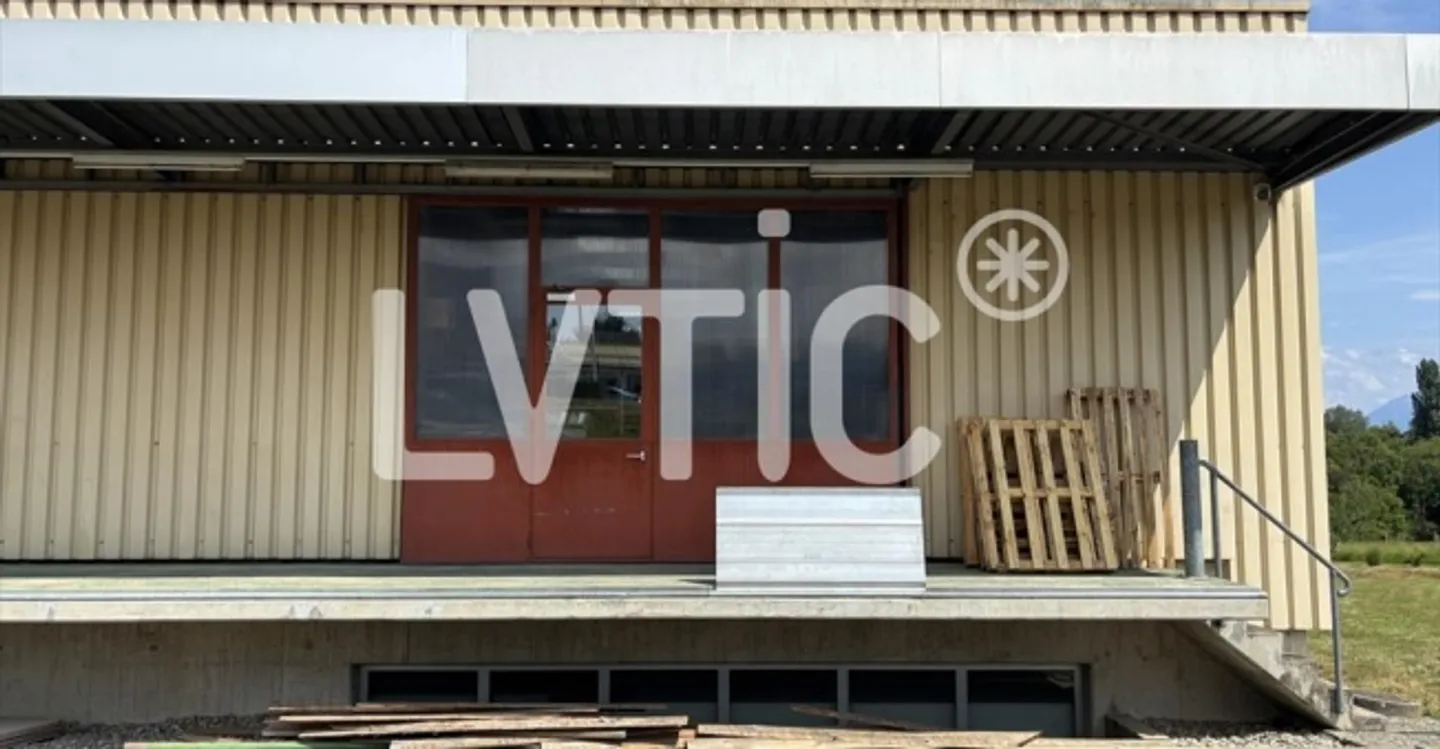 Deposit - Photo 5 of 8