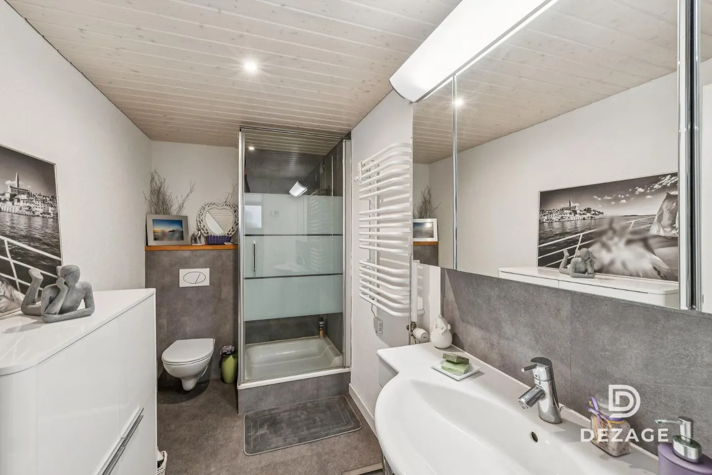 Villa avec vue sur le lac, entièrement rénovée et divisée en plusieurs appartements - Photo 9 sur 11