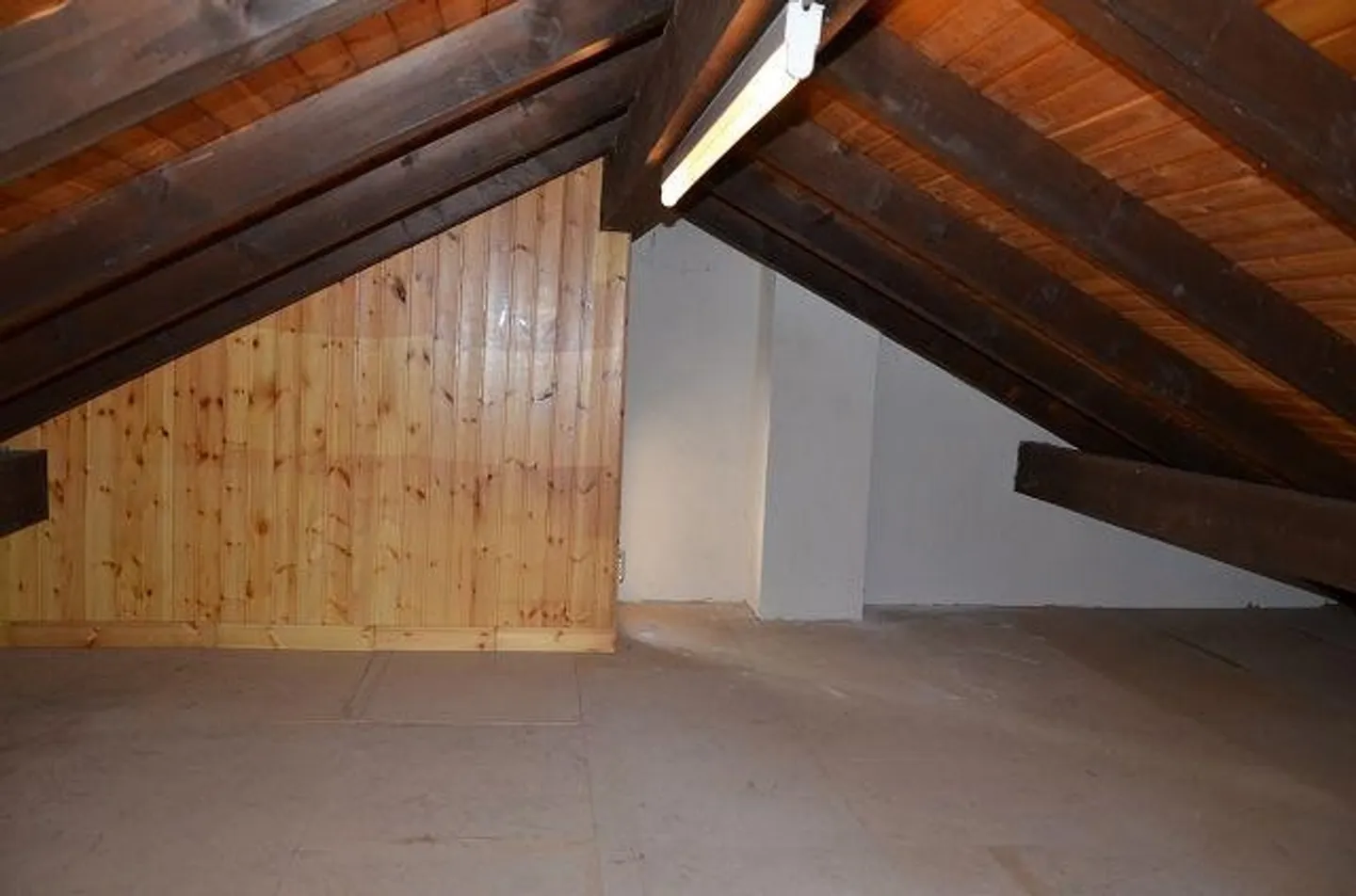 Casa di villaggio di 3 vani in posizione molto tranquilla e soleggiata con vista / Casa di 3 vani con piccolo giardino e bella vista panoramica - Foto 8 di 30