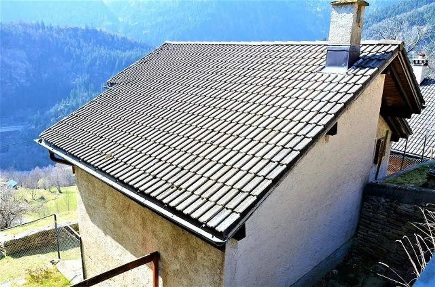Casa di villaggio di 3 vani in posizione molto tranquilla e soleggiata con vista / Casa di 3 vani con piccolo giardino e bella vista panoramica - Foto 25 di 30