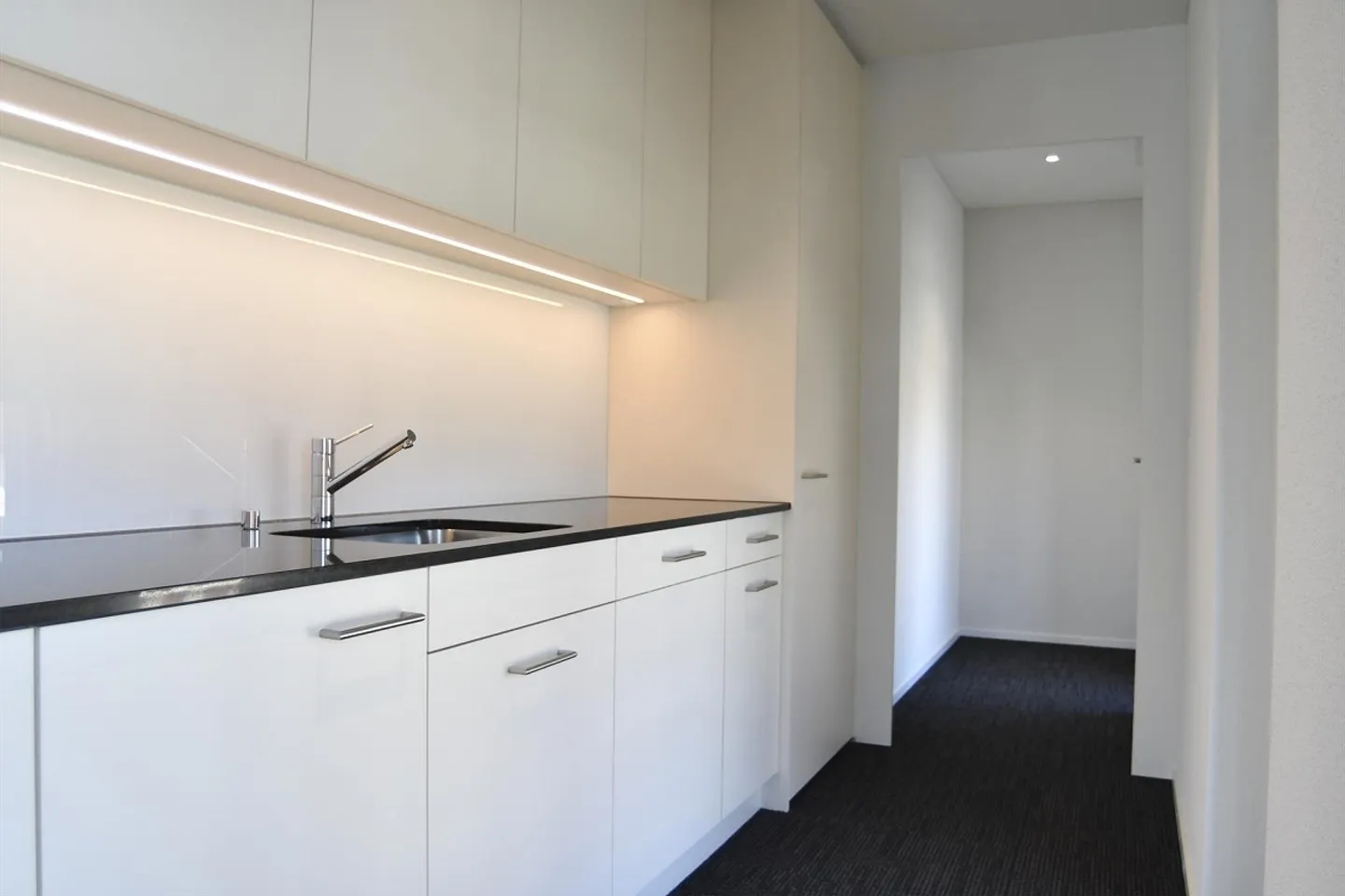Modernes Büro für Startups - Foto 9 von 13