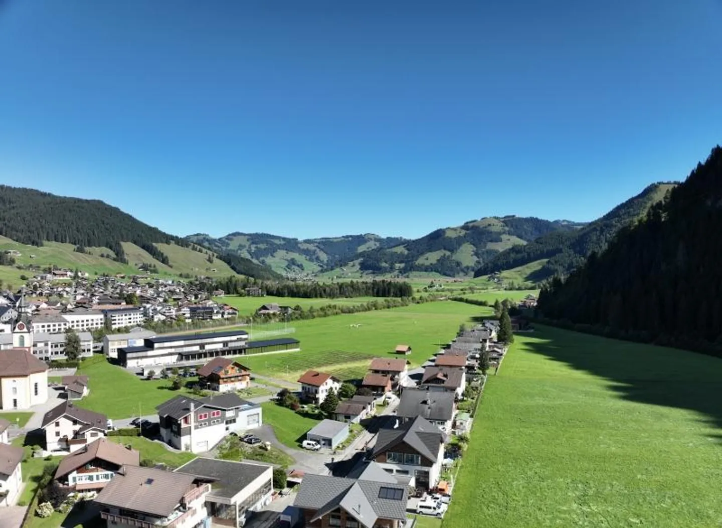 Private Bergresidenz in erstklassiger Höhenlage - Foto 1 von 5