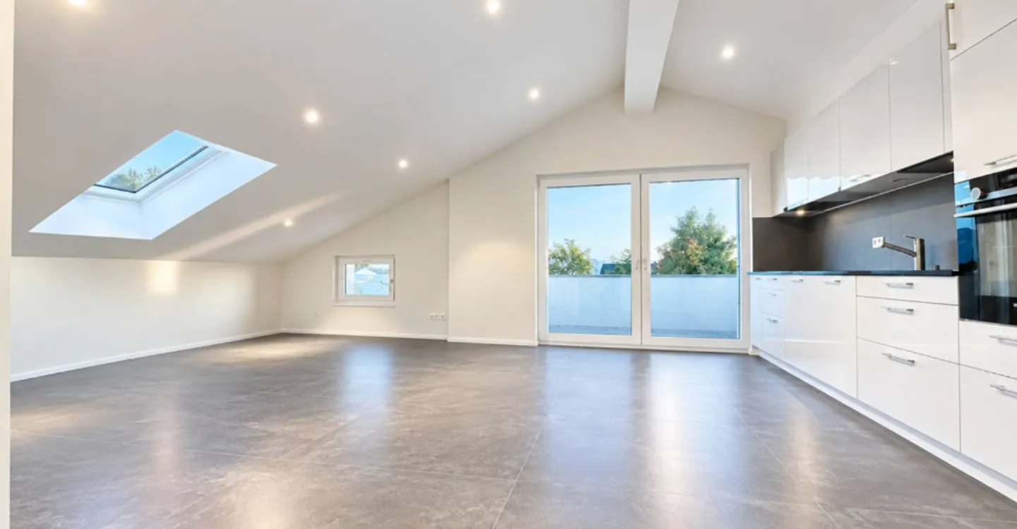 Superb 4.5-room apartment with a view of the lake and mountains - Photo 4 of 8