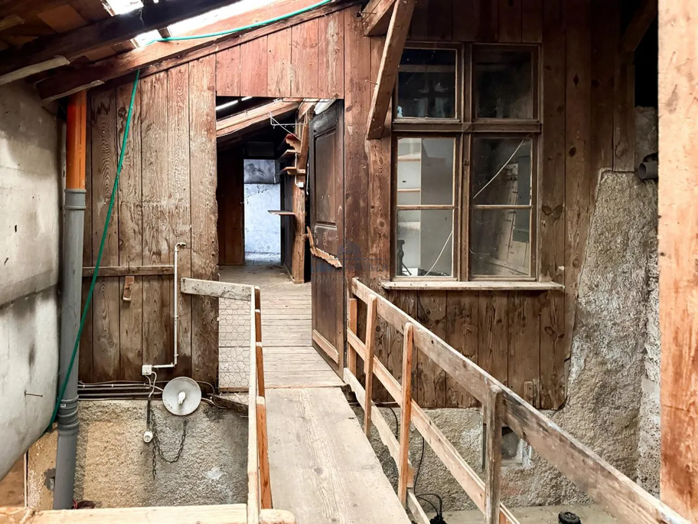 Grande potenziale: Casa con opzioni di utilizzo e ampliamento flessibili - Foto 17 di 18