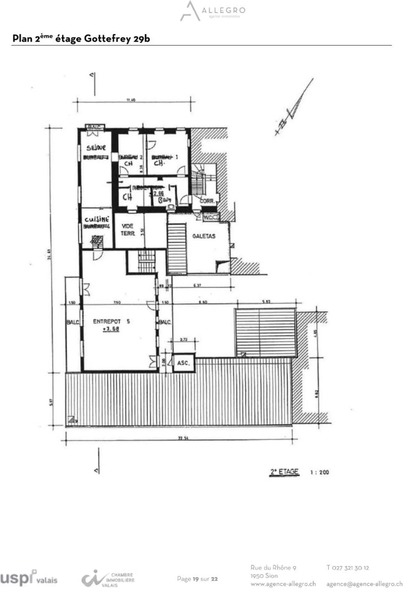 Mixed-use building - Photo 18 of 19
