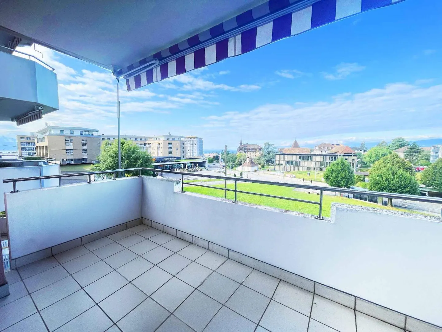 Bell'appartamento familiare di 4,5 locali con balconi nel centro di Prilly. - Foto 4 di 6