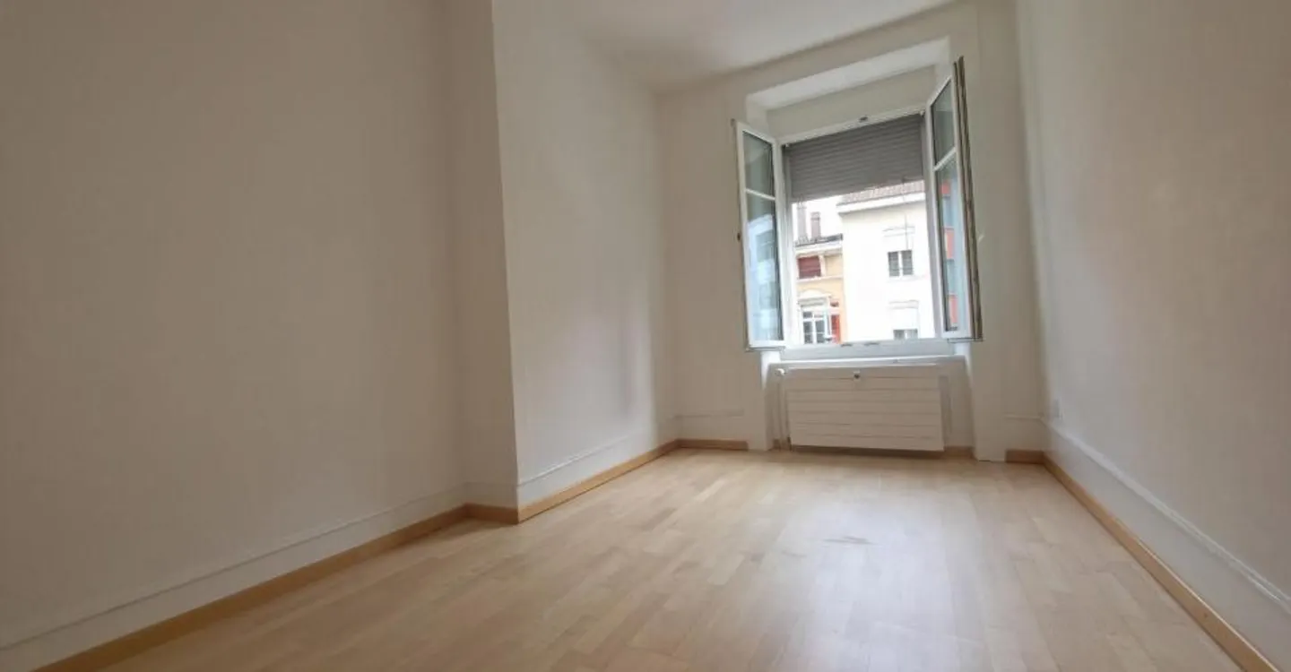 Geräumige 4.5-Zimmer-Wohnung - Foto 2 von 12