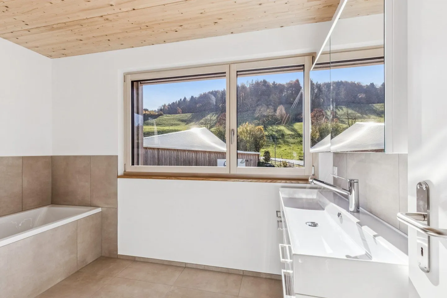 Stylish New Single-Family Home – modern, energy-efficient & ready to move in - Photo 5 of 11