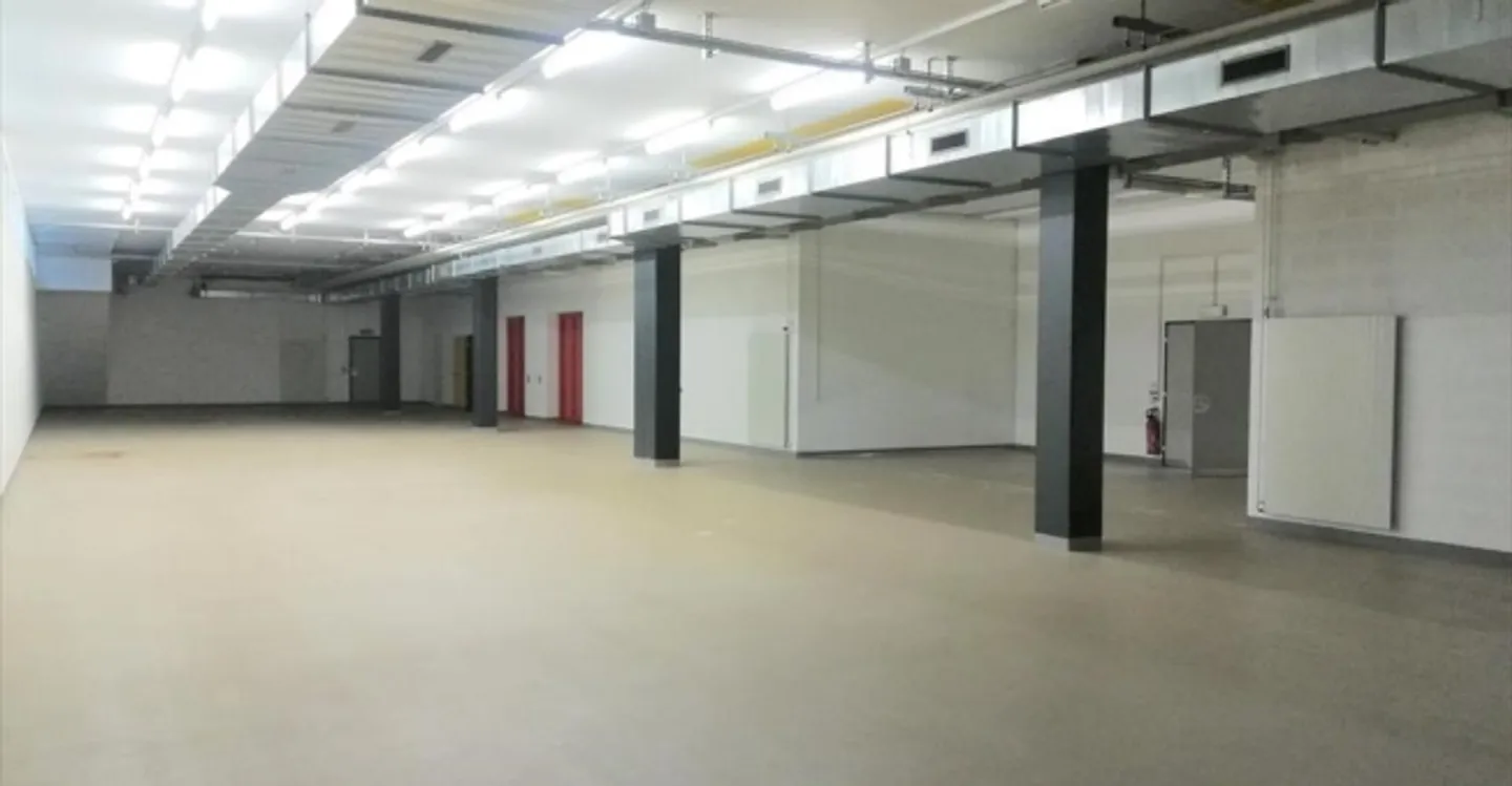 Deposit - Photo 3 of 10