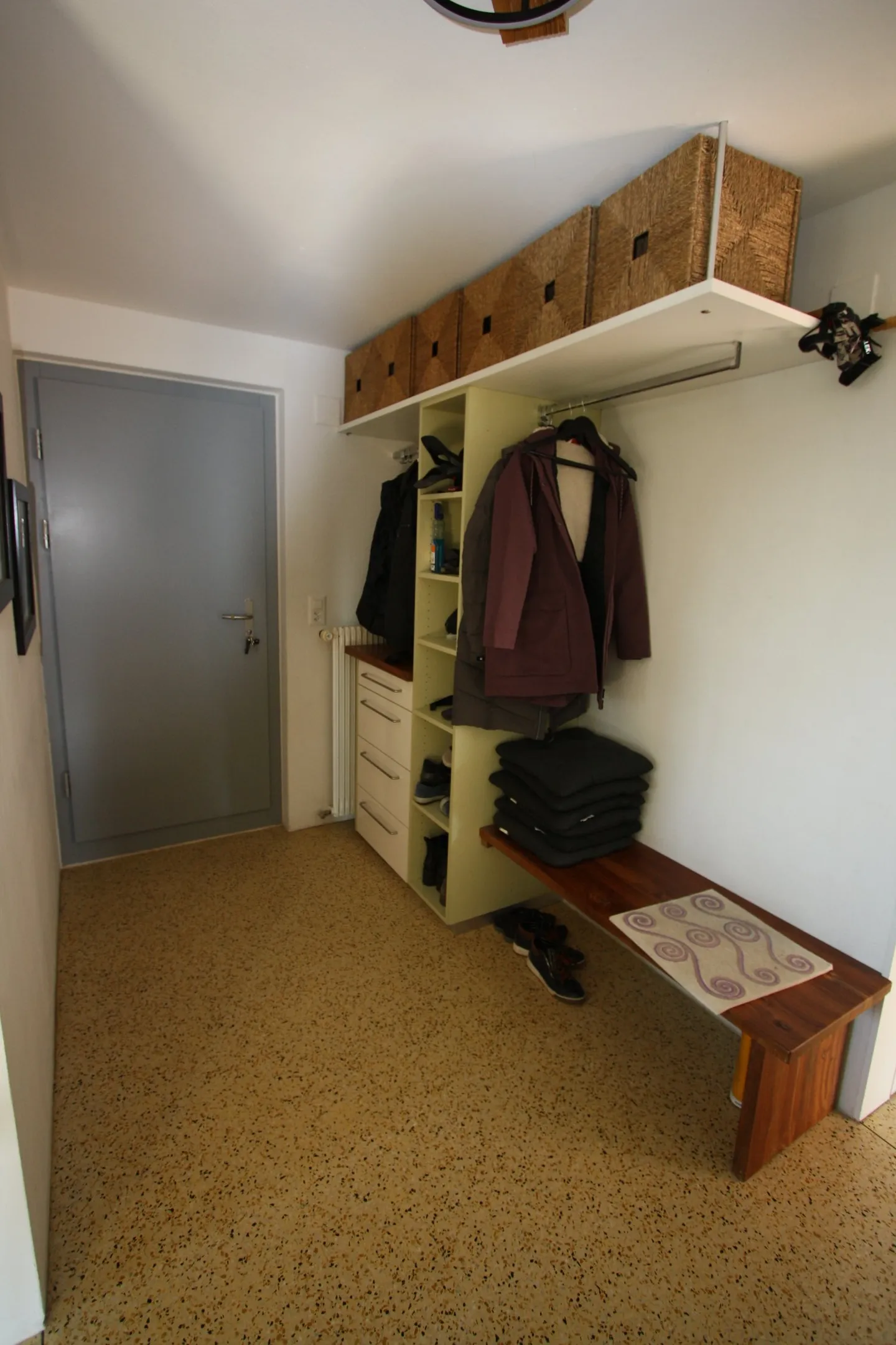 Appartamento affascinante di 4.5 stanze in una posizione tranquilla a Vechigen - Foto 3 di 18