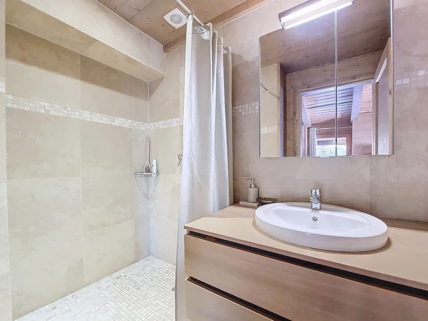 Chalet Charmant avec Jacuzzi - Photo 17 sur 27
