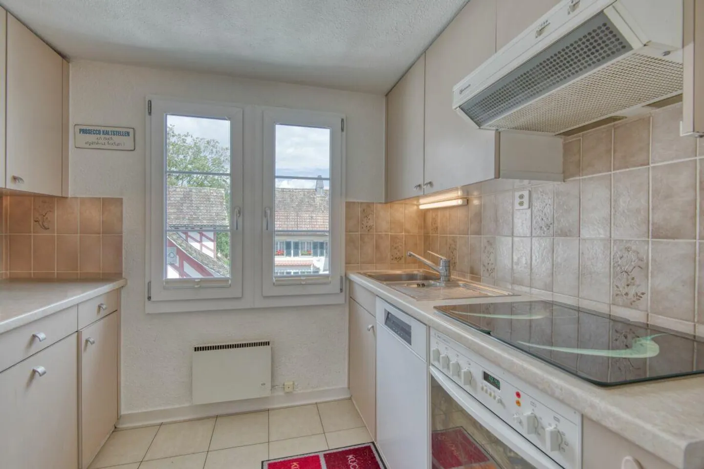 Nel centro del villaggio di Richterswil - 3 appartamenti, terrazza sul tetto e spazio per idee - Foto 7 di 15