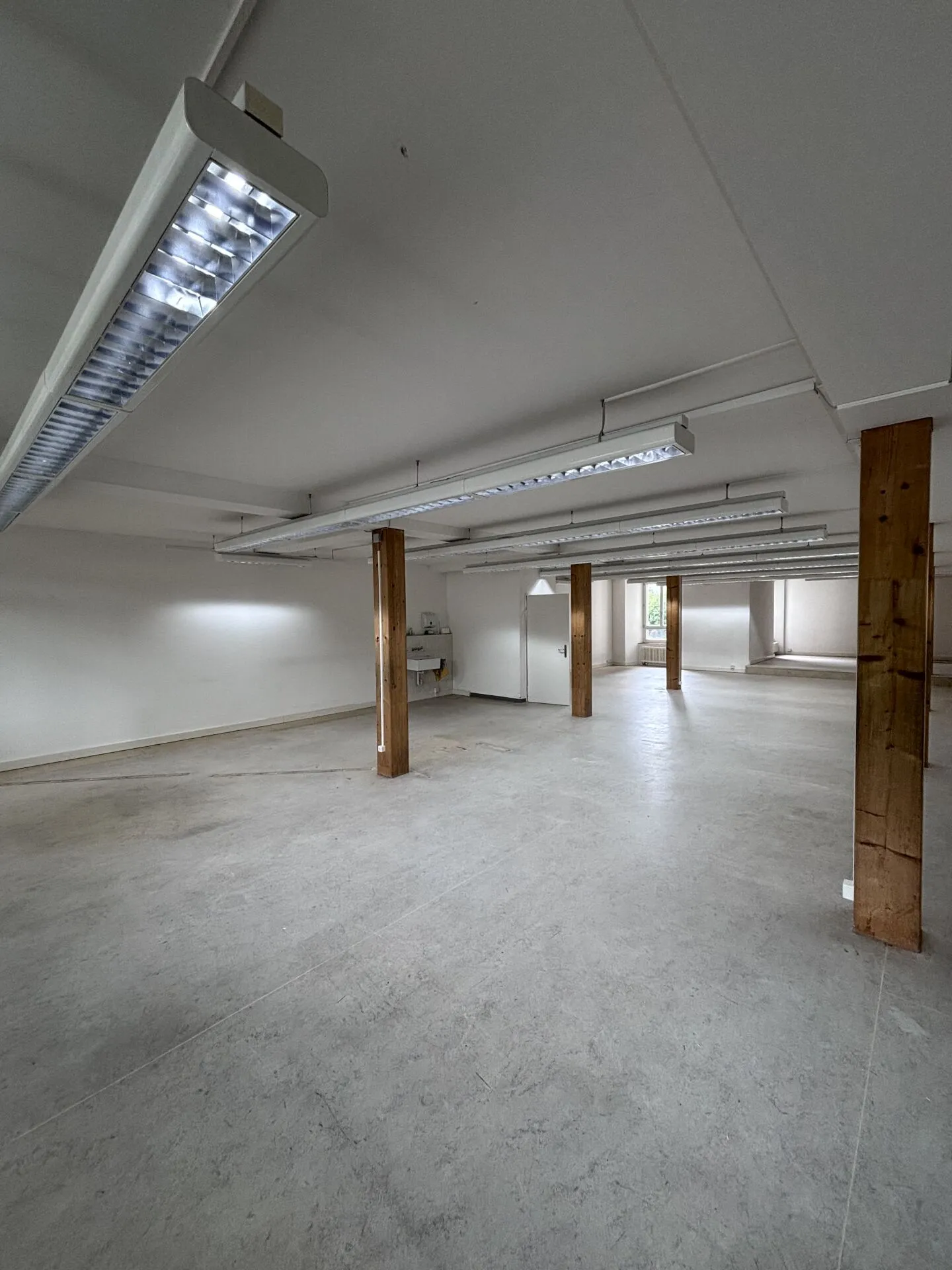 Grand espace bureau/commercial dans une ancienne filature - Photo 3 sur 7