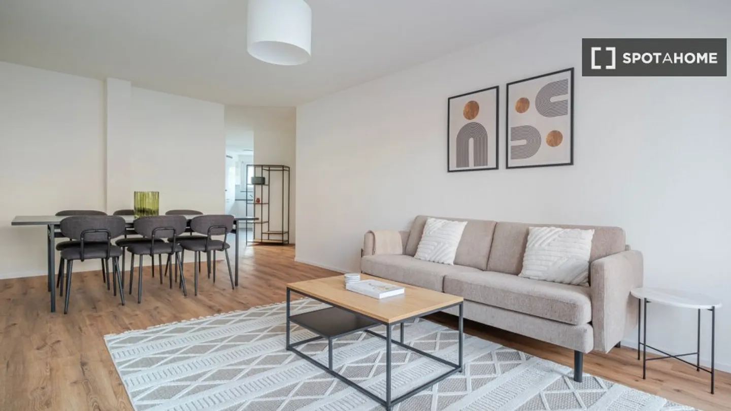 Appartamento in affitto - Foto 2 di 18