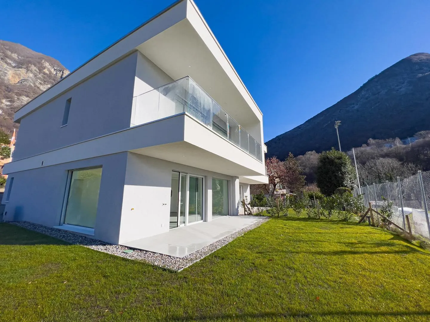 Villetta con giardino in affitto ad Arogno - Foto 8 di 10