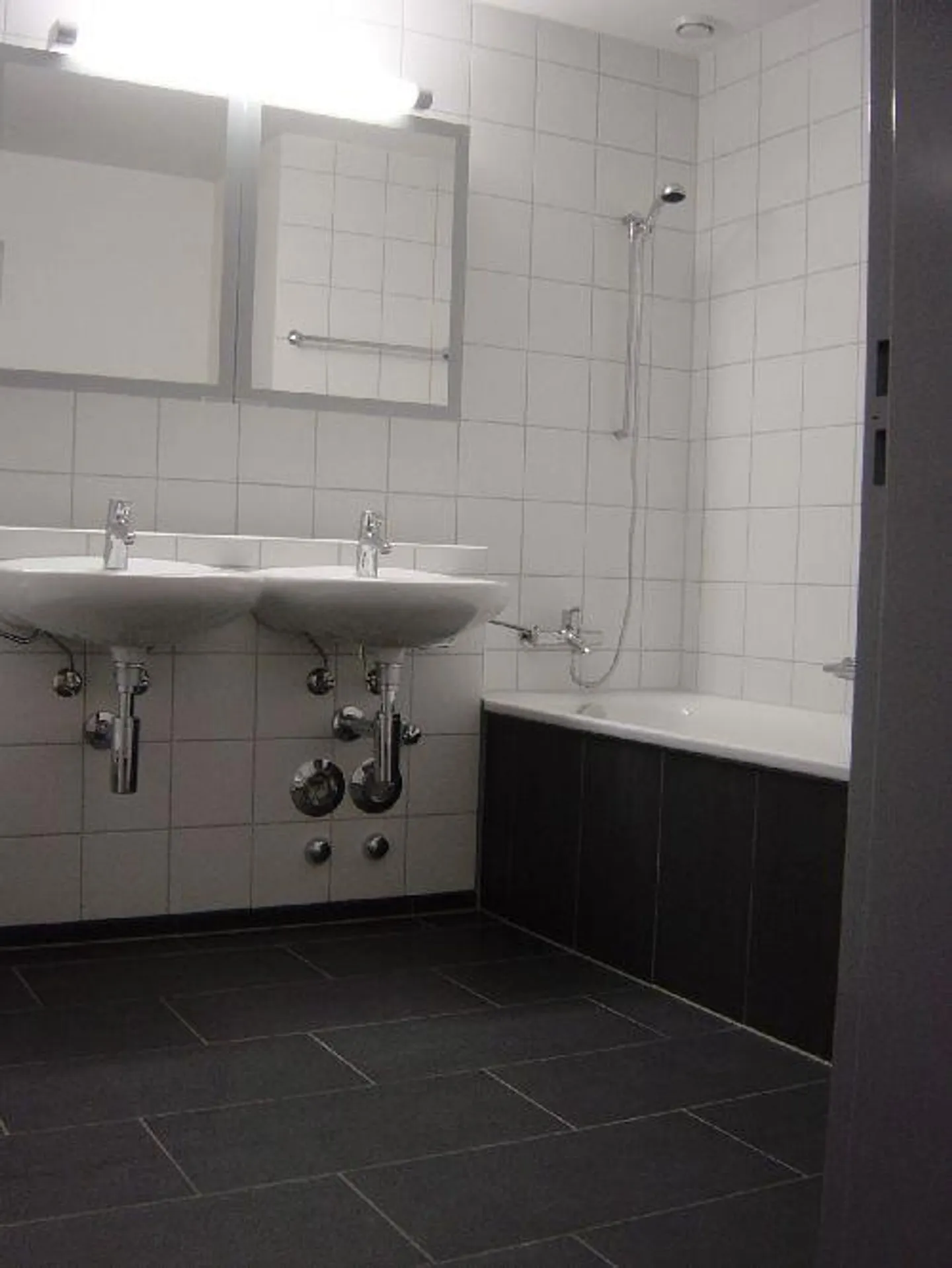 Appartamento moderno in un'oasi verde / Affitto senza deposito - Foto 3 di 5