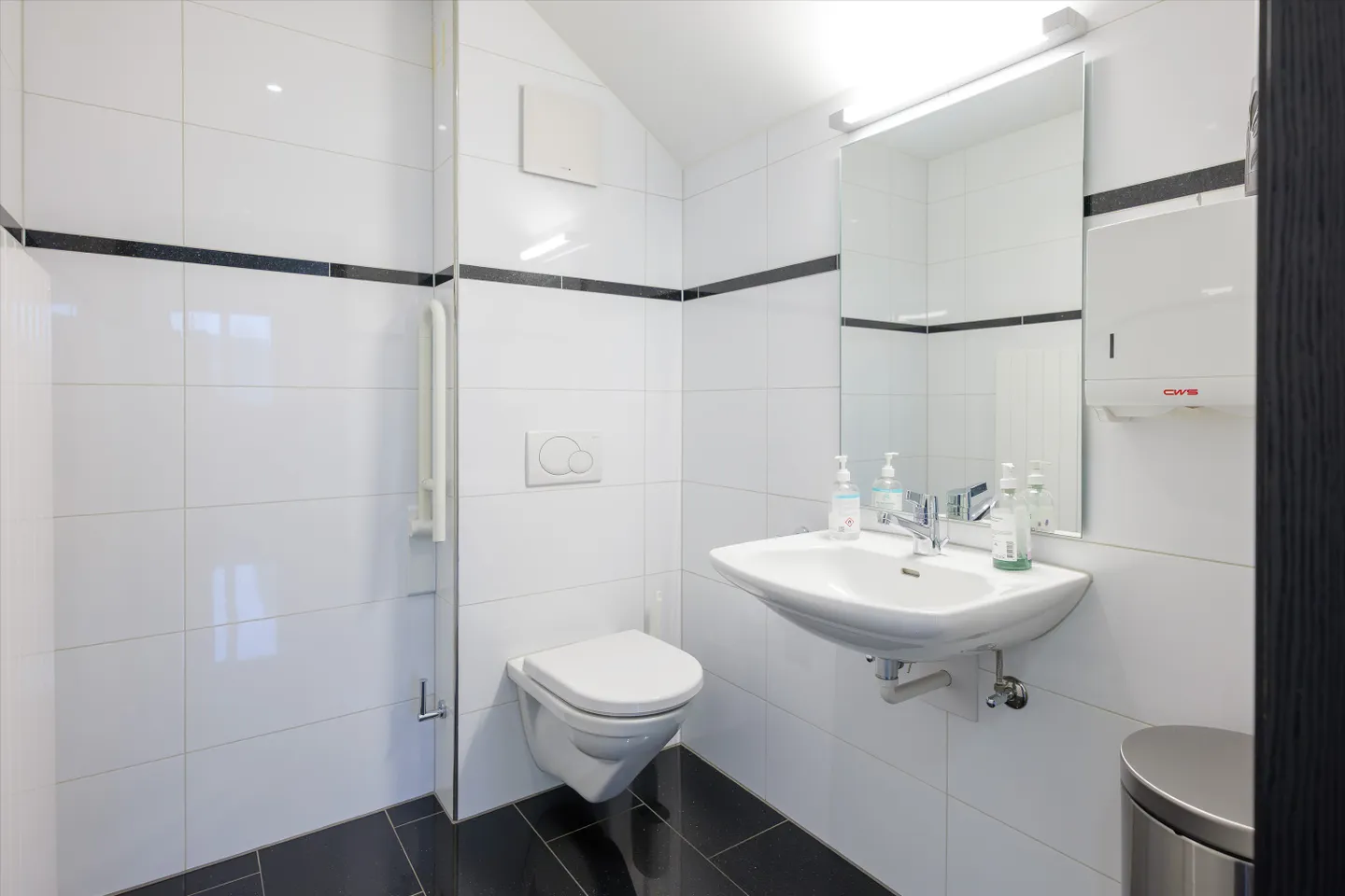 Moderne Büroflächen in Würenlos mit idealer Verkehrsanbindung - Foto 8 di 9