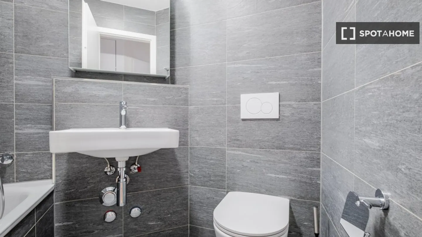 Appartamento in affitto - Foto 12 di 18