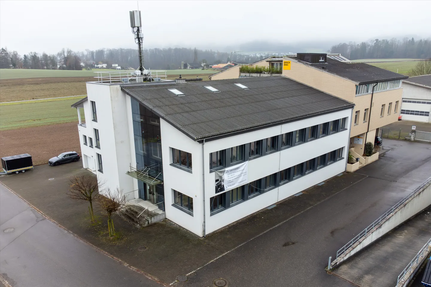 Moderne Büroflächen in Würenlos mit idealer Verkehrsanbindung - Foto 1 di 9