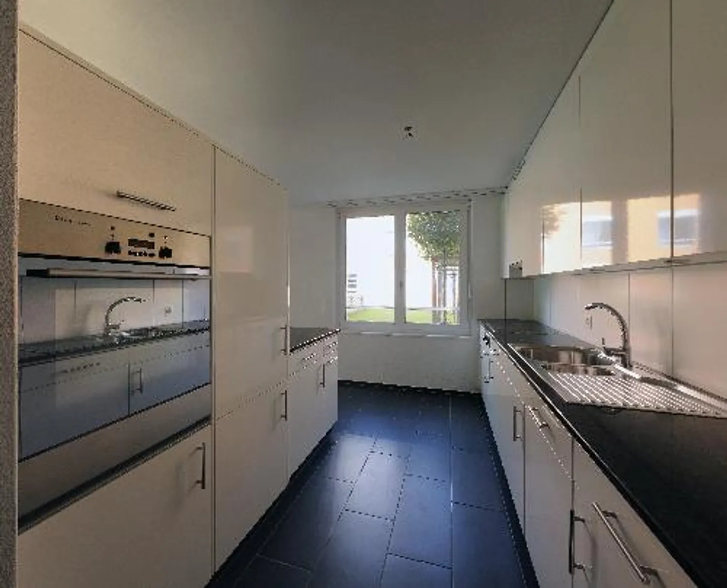 Appartamento moderno in un'oasi verde / Affitto senza deposito - Foto 2 di 5