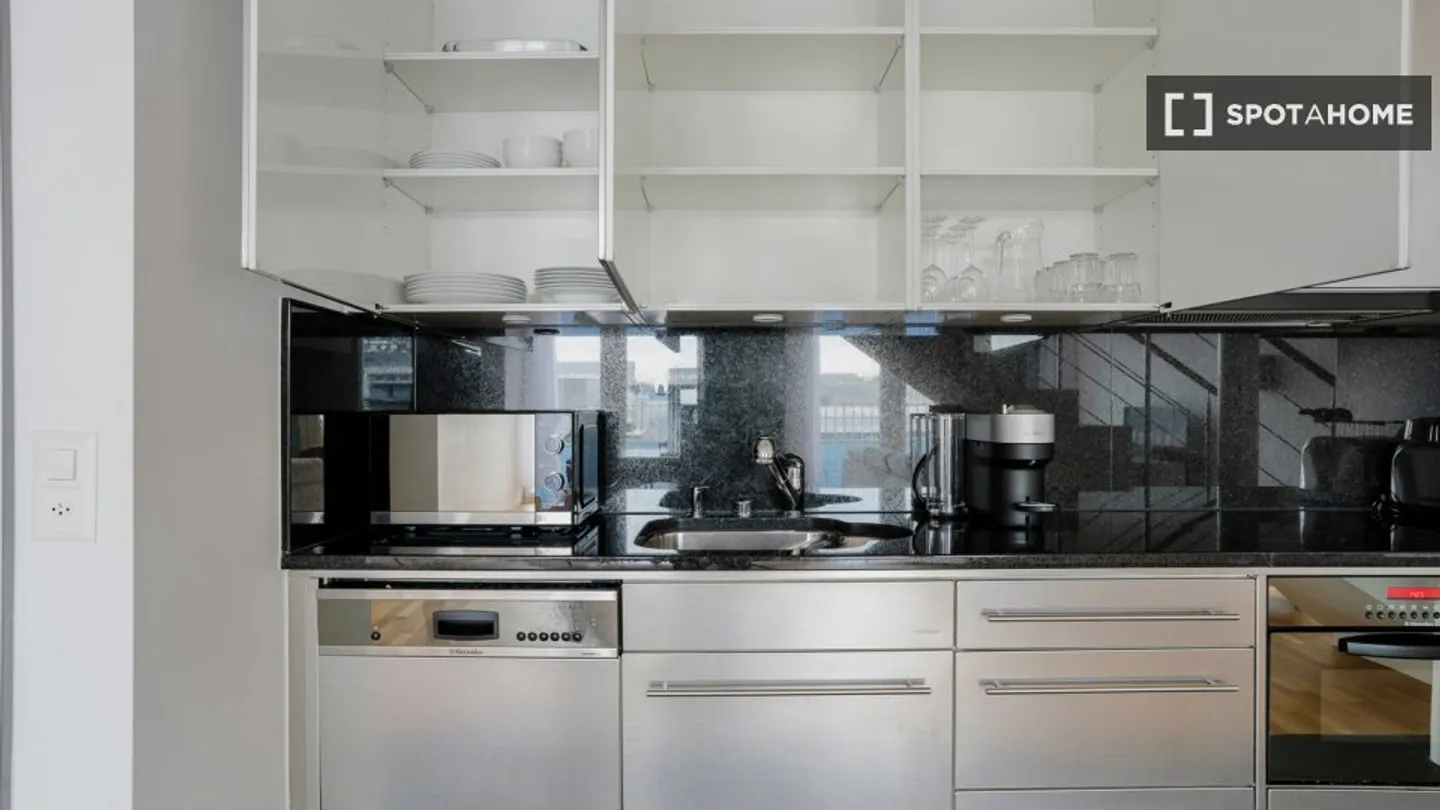 Appartamento in affitto - Foto 7 di 18