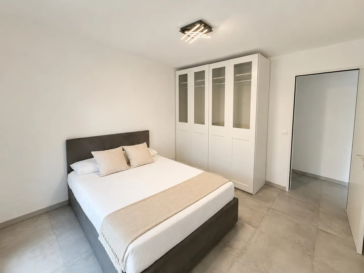 Appartement lumineux avec terrasse et jardin privatif - Photo 7 sur 13