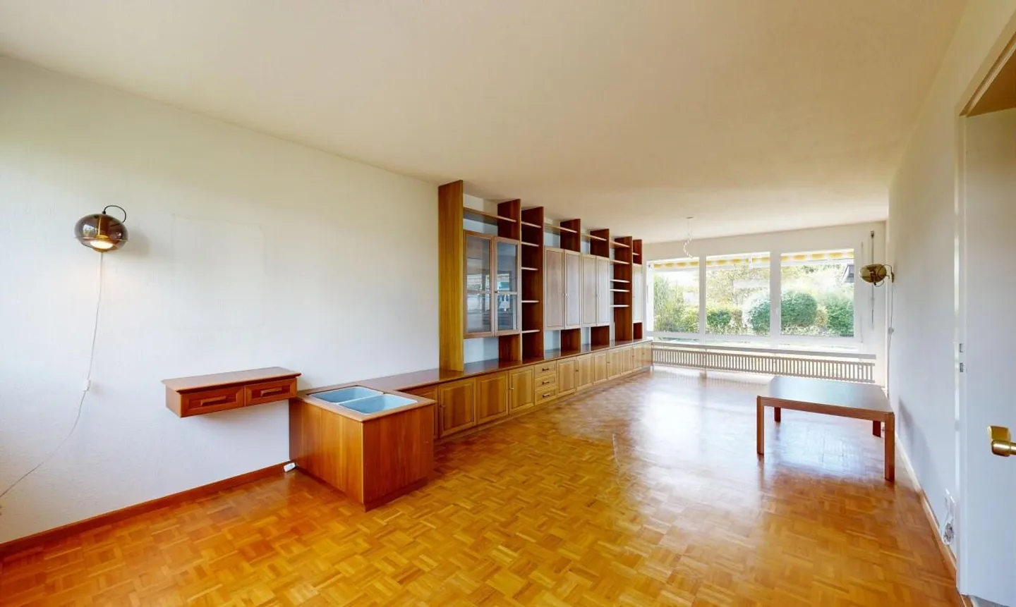 Charmantes 4.5-Zimmer-Eckhaus mit Cheminéehaus und viel Privatsphäre - Foto 3 von 11