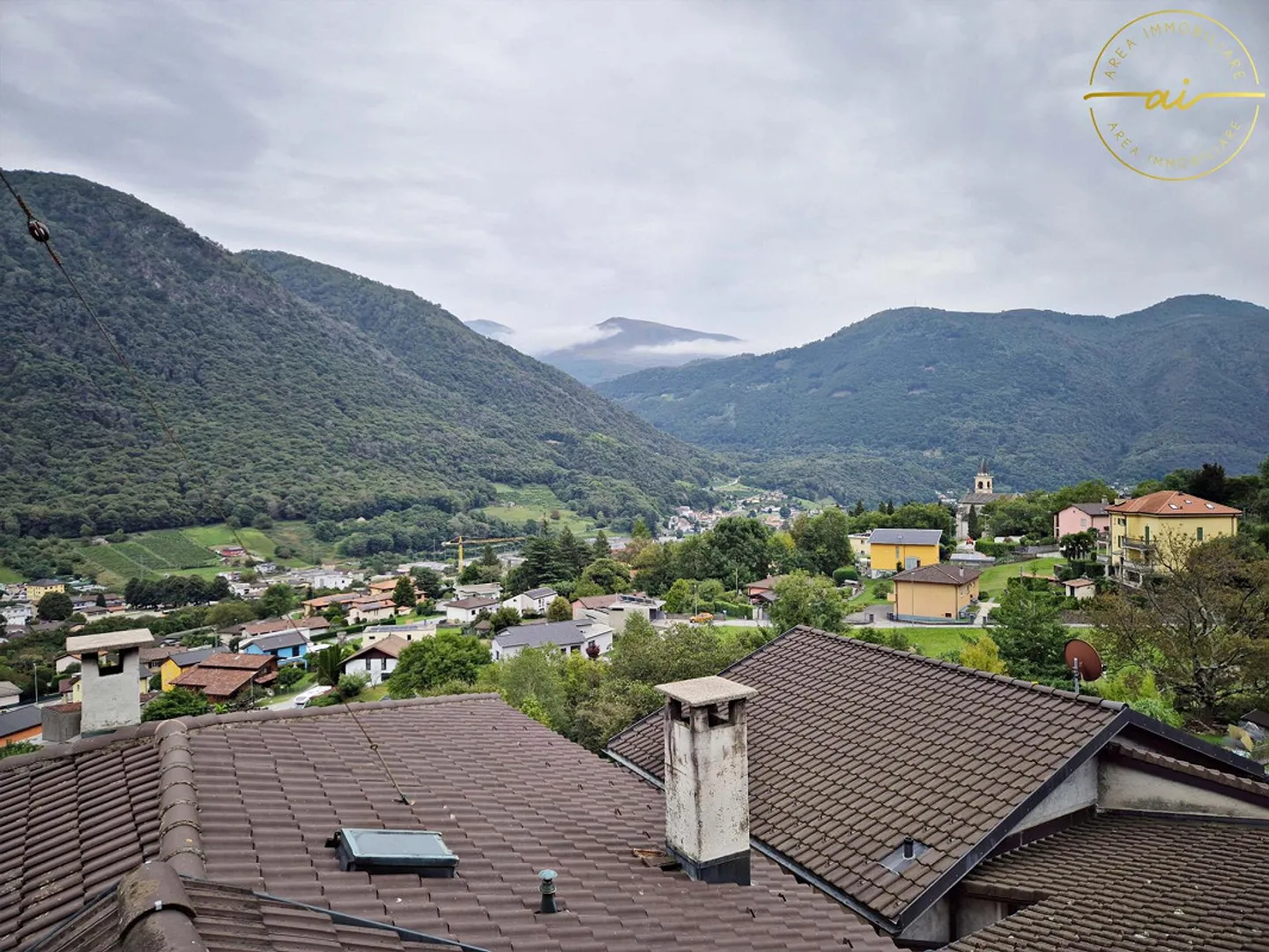 CASA PLURIFAMILIARE CON 3 APPARTAMENTI NEL CUORE DI RIVERA - Foto 1 di 8