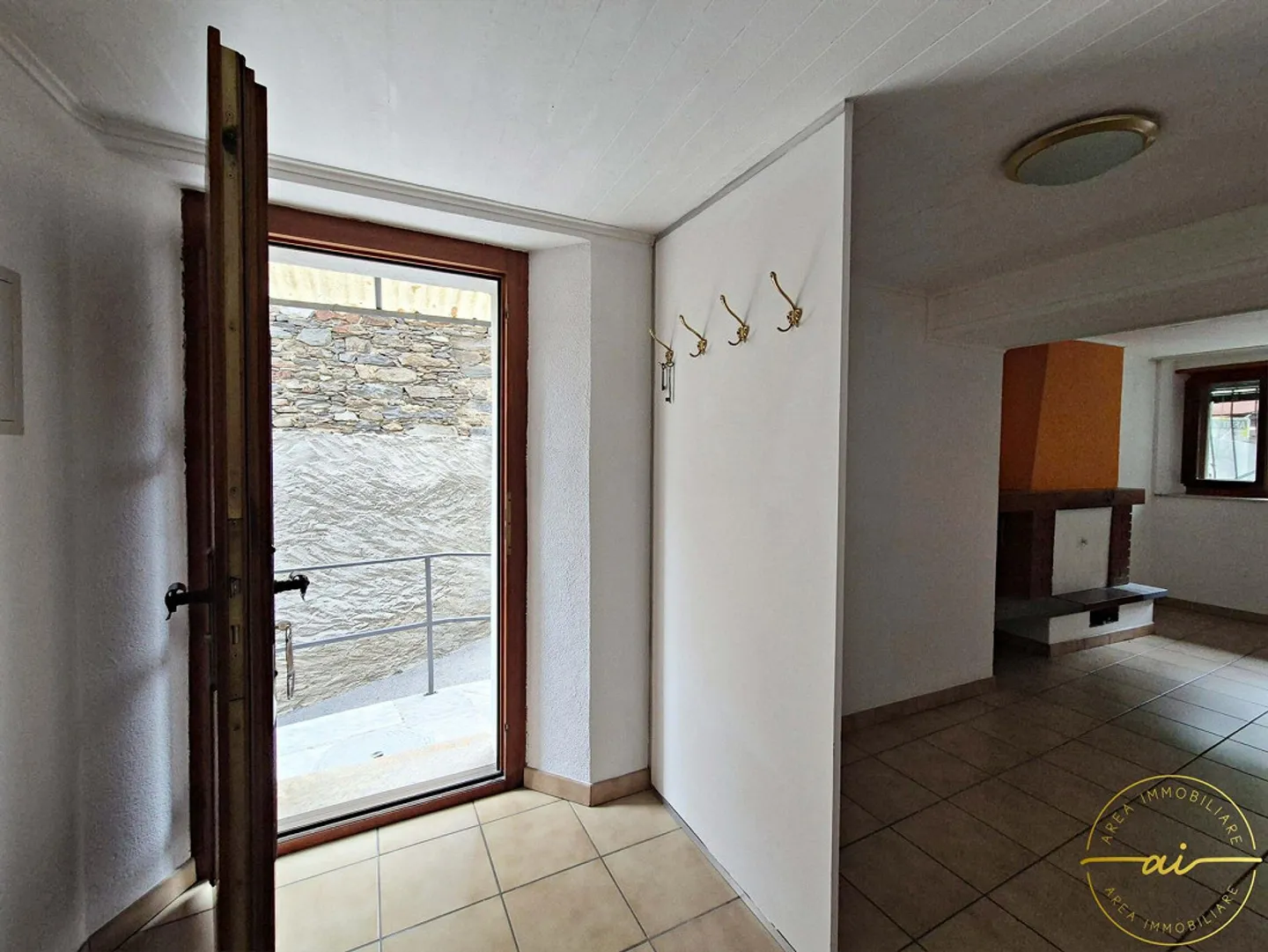 CASA PLURIFAMILIARE CON 3 APPARTAMENTI NEL CUORE DI RIVERA - Foto 3 di 8