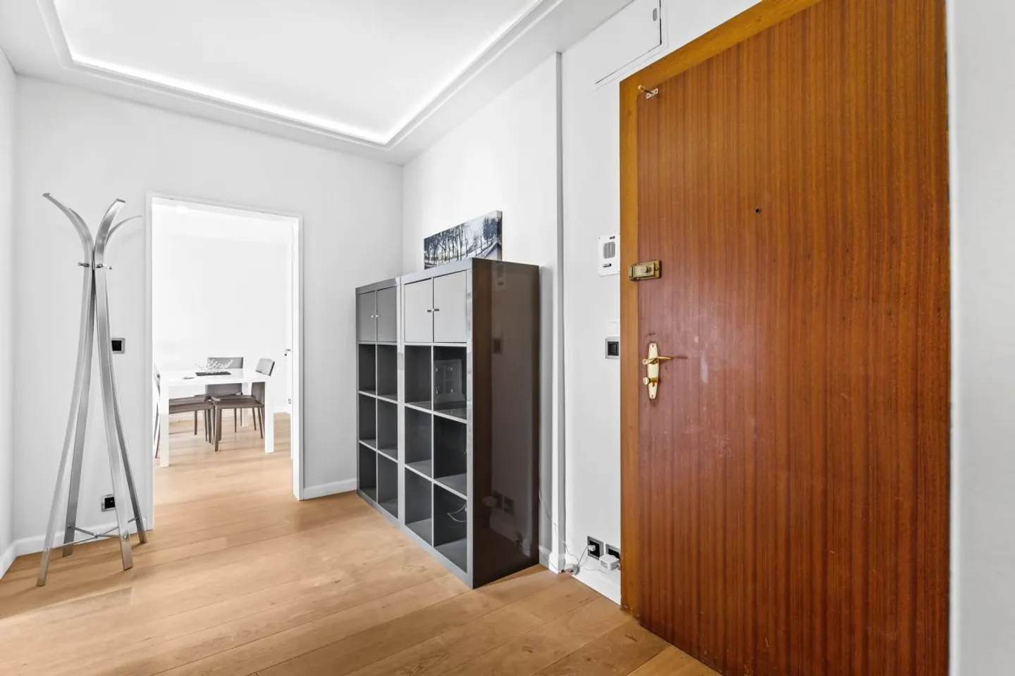 Luxury Apartment in Champel - Photo 2 of 10