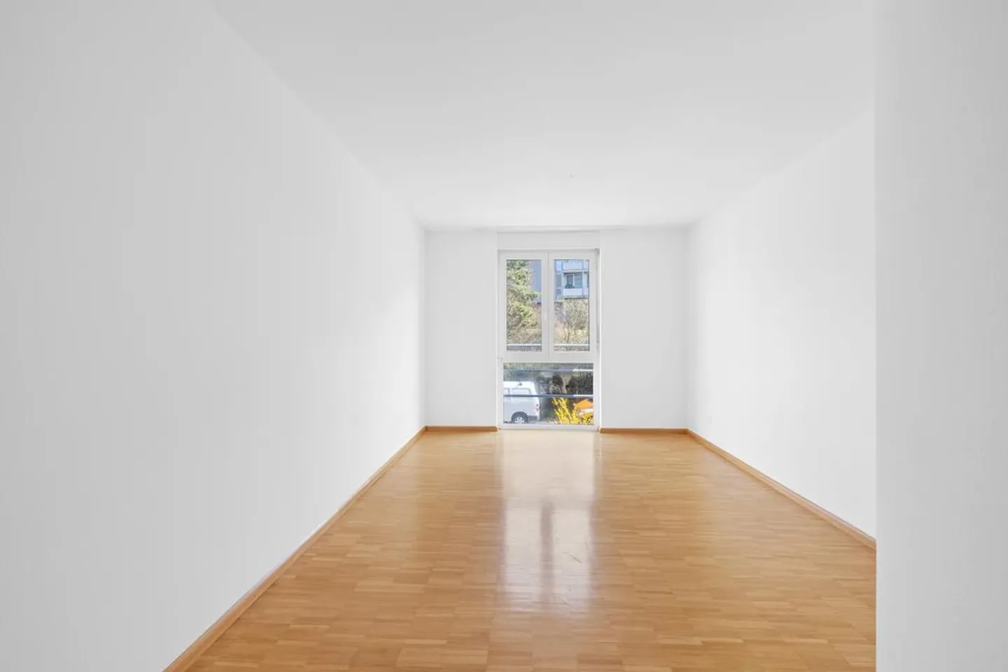 Ampio appartamento di 4,5 stanze in un quartiere adatto alle famiglie - Foto 5 di 10