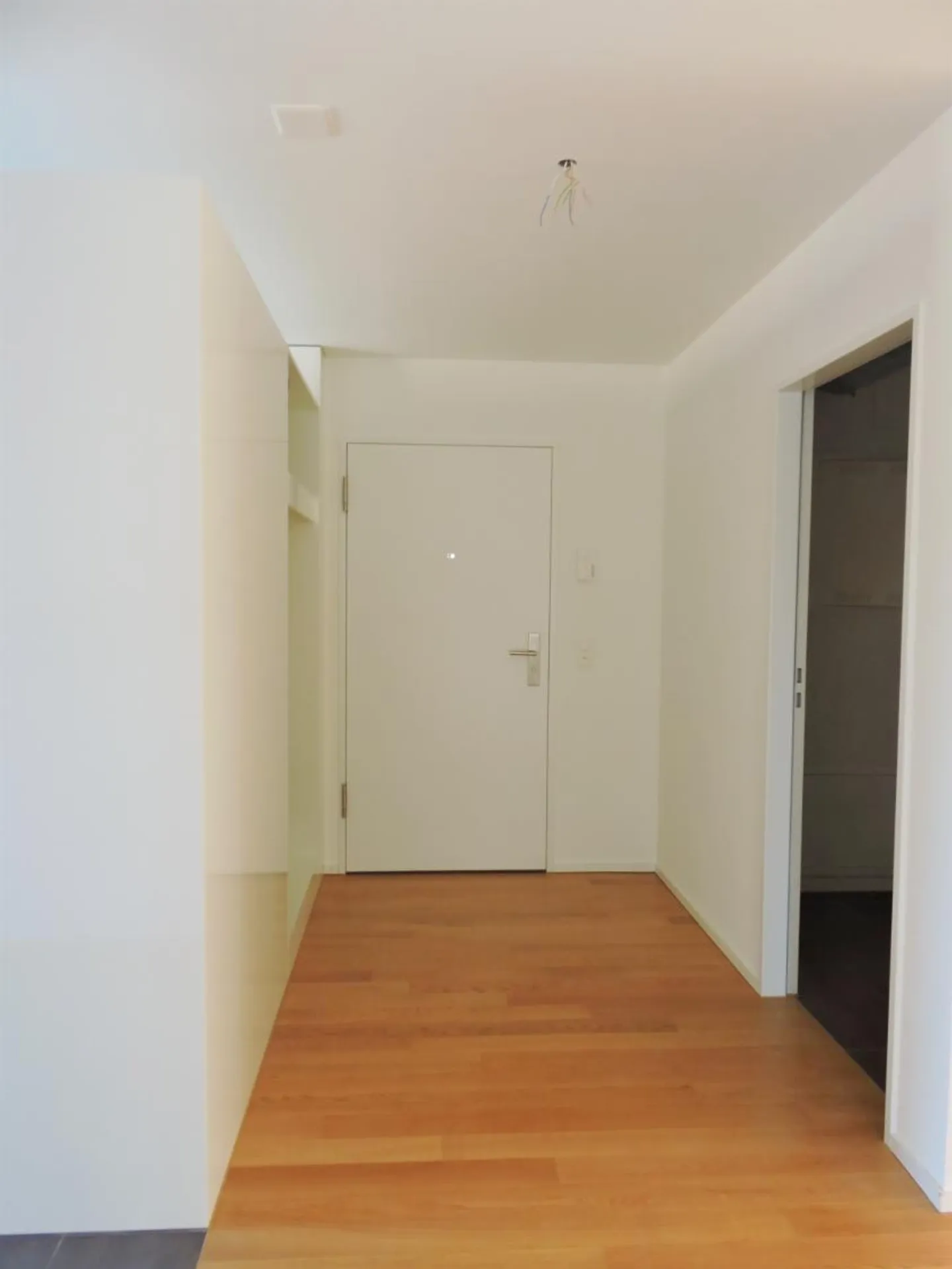 Modernes Apartment mit Loggia - Foto 2 von 8