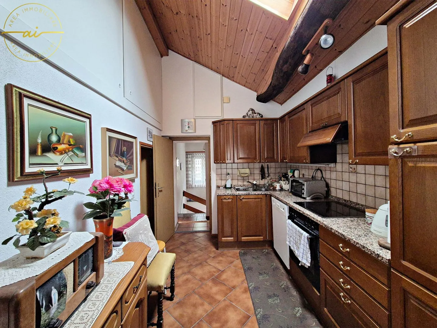 CASA PLURIFAMILIARE CON 3 APPARTAMENTI NEL CUORE DI RIVERA - Foto 6 di 8