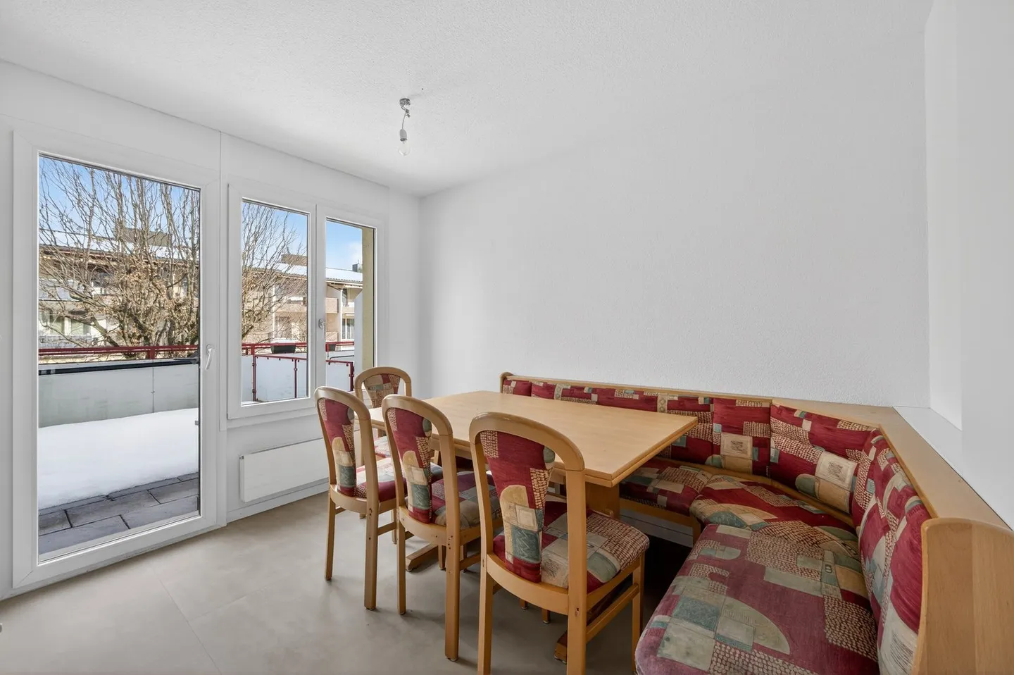 Familienidylle in Reichenburg SZ-ruhig, zentral und mit Bergblick - Foto 4 von 17