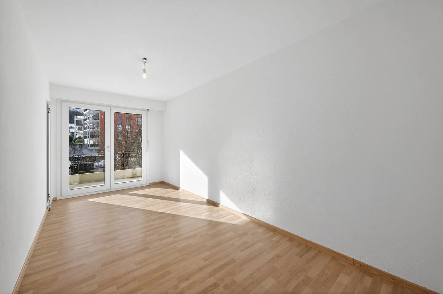 Familienidylle in Reichenburg SZ-ruhig, zentral und mit Bergblick - Foto 6 von 17