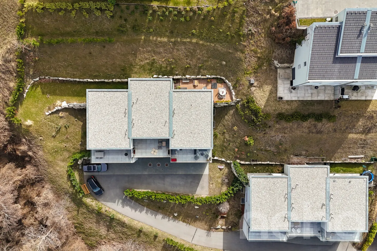 Stunning semi-detached house with breathtaking view - Photo 4 of 12