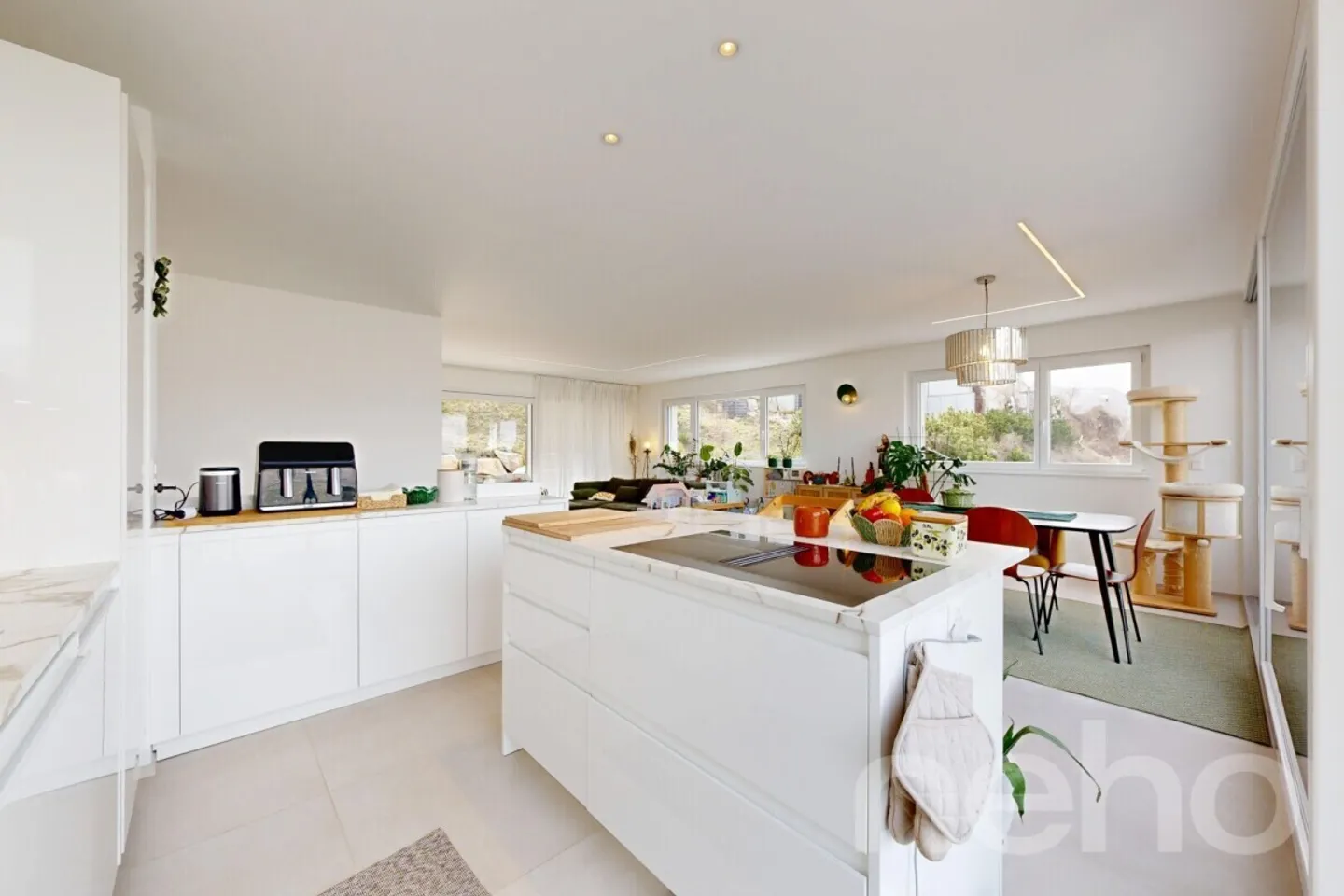 Stunning semi-detached house with breathtaking view - Photo 11 of 12
