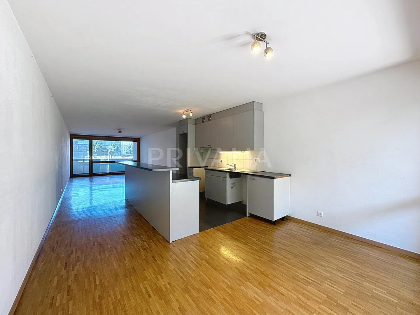 Beautiful Ground Floor Apartment Near International Organizations - Photo 1 of 9