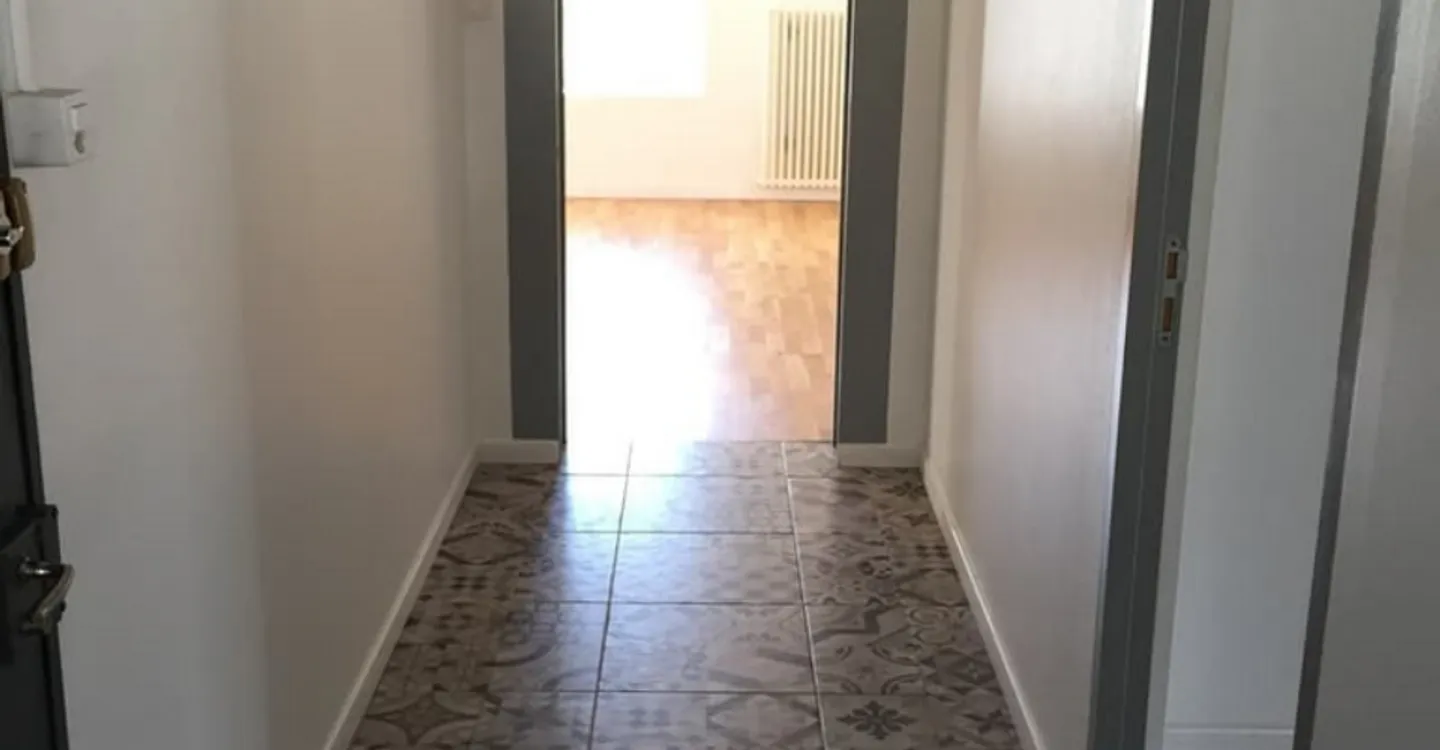 Magnificent 3-room apartment with a view - Photo 5 of 11