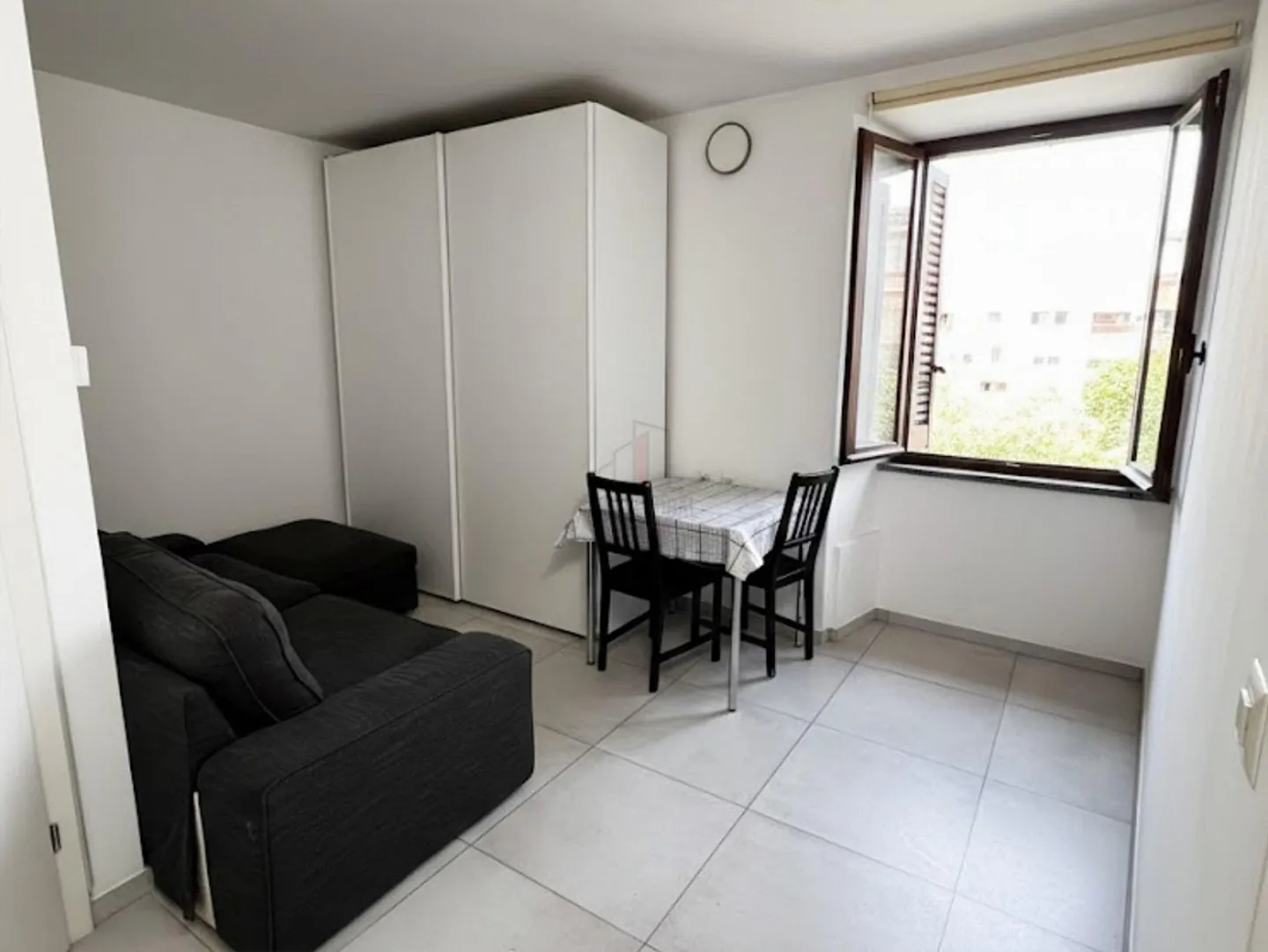 MONOLOCALI IN AFFITTO A SAN PIETRO DI STABIO - Foto 1 di 8