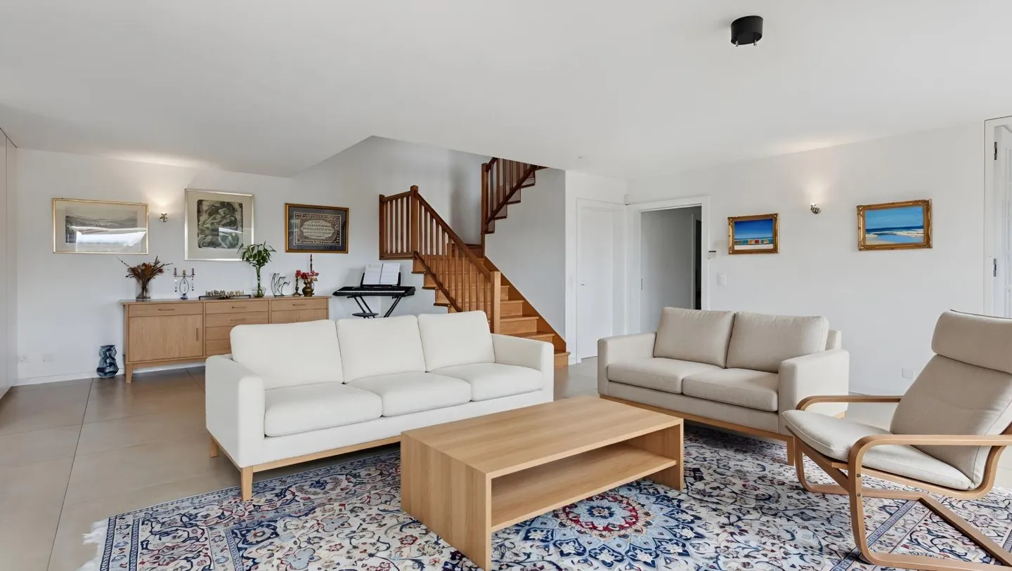 Family villa 35 minutes from Lausanne, panoramic view, calm and quiet - Photo 2 of 13