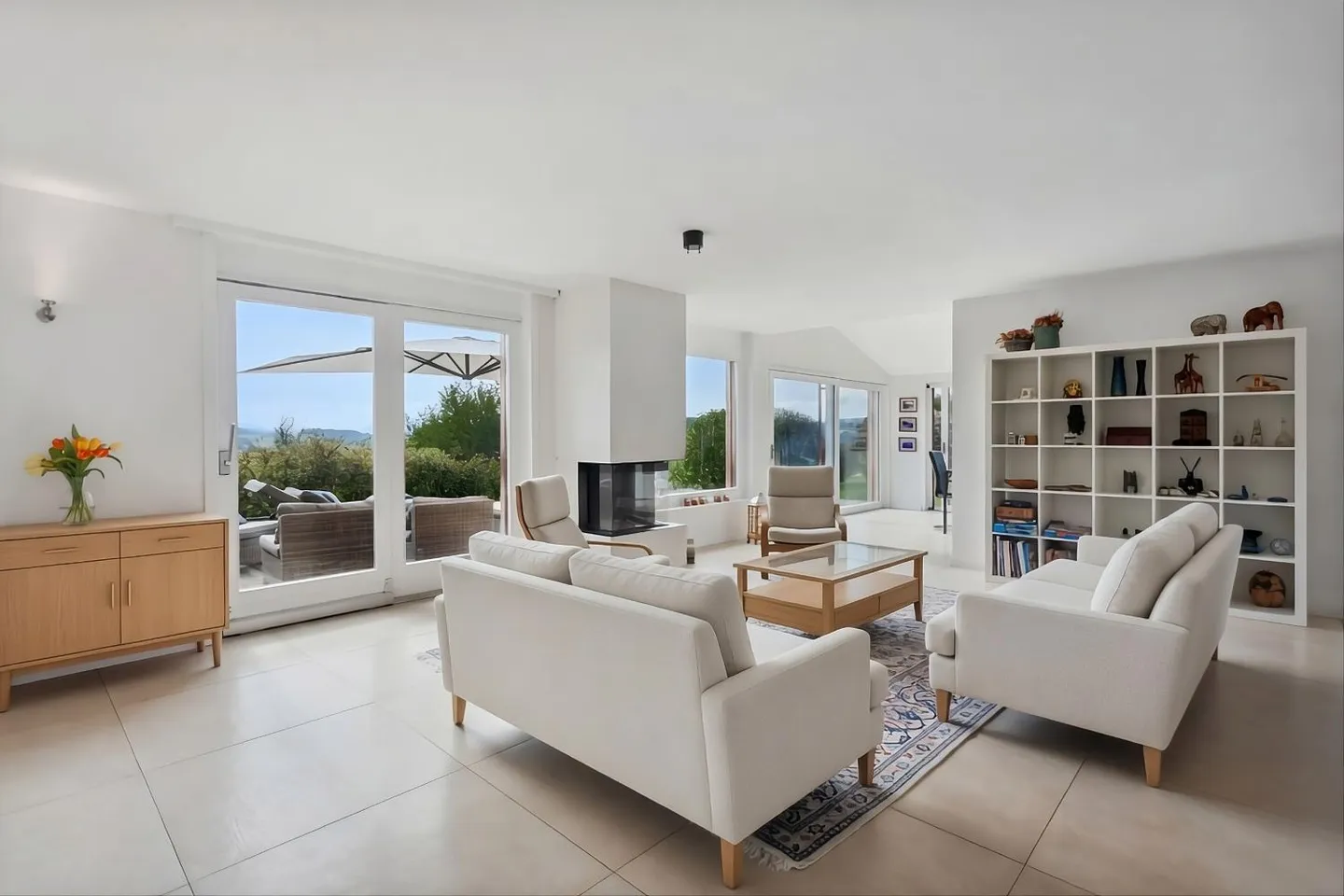 Family villa 35 minutes from Lausanne, panoramic view, calm and quiet - Photo 3 of 13