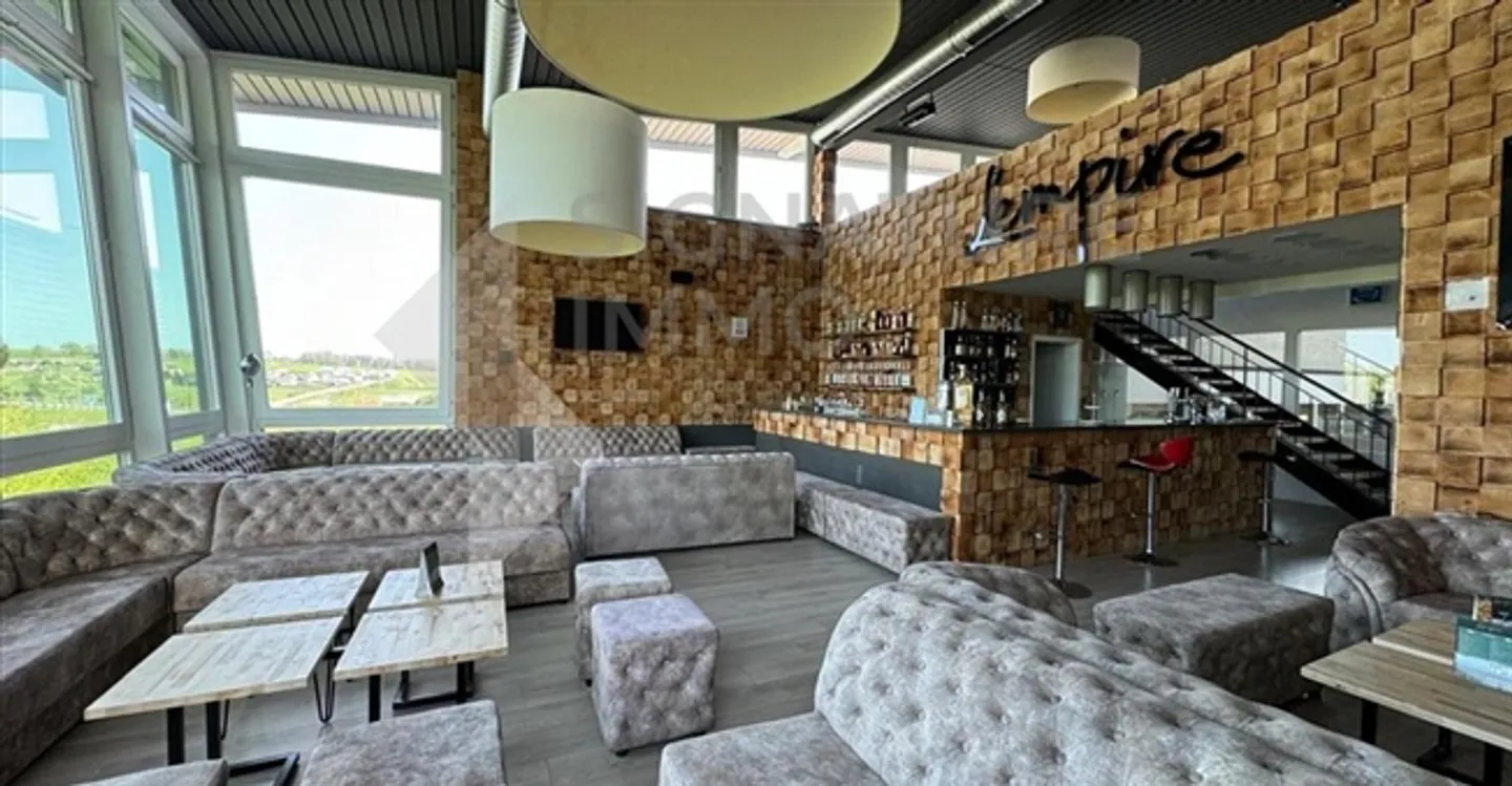 Restaurant 5 pieces - Photo 2 of 11